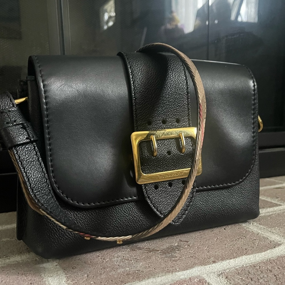 Burberry soft grain buckle crossbody bag